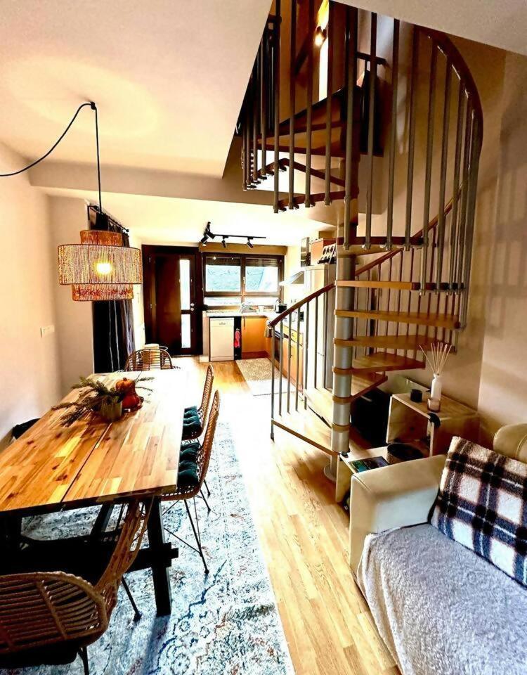 Apartament Caleydos Duplex Diseno Garaje Wifi Sallent de Gállego Zewnętrze zdjęcie