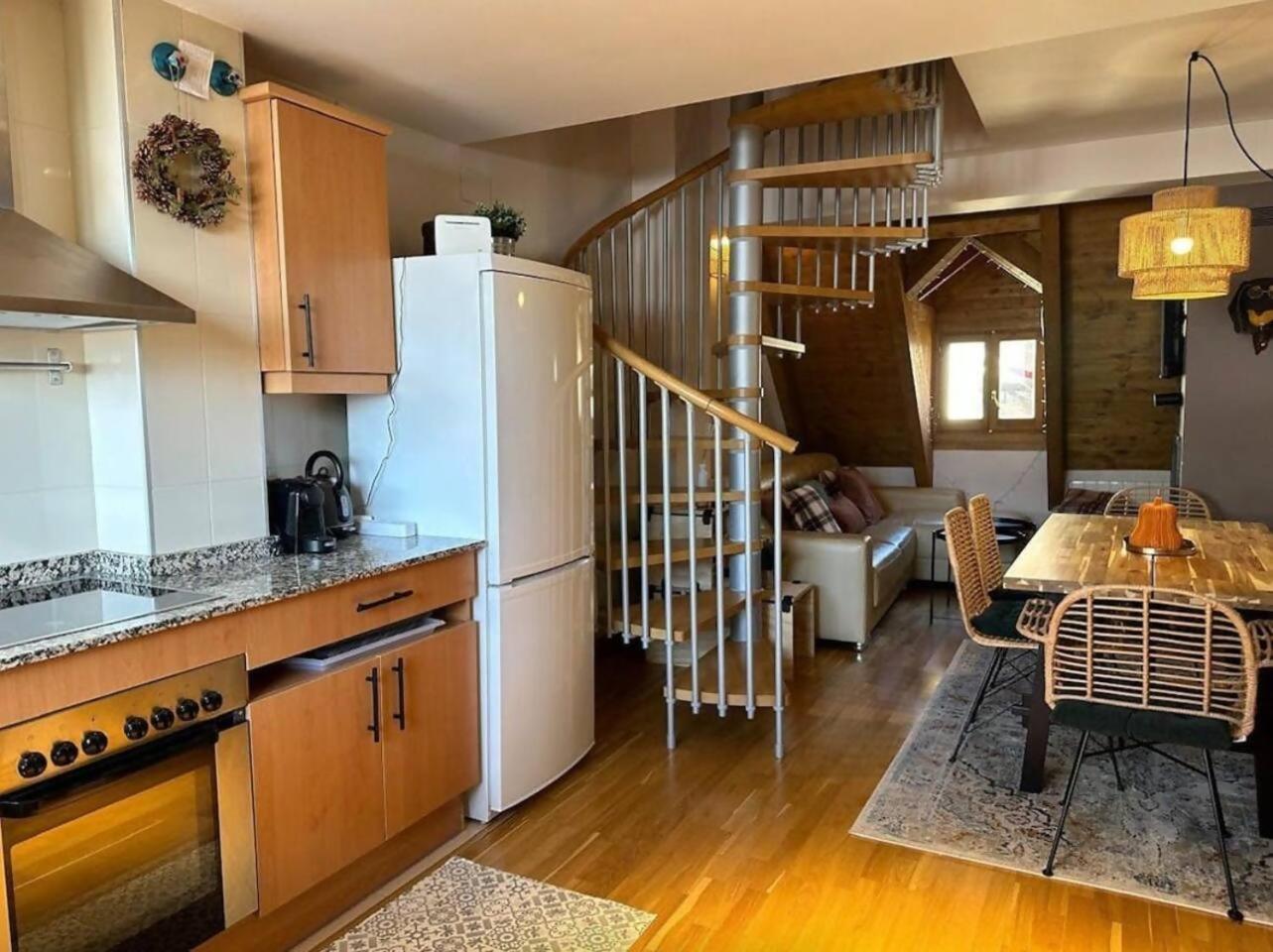 Apartament Caleydos Duplex Diseno Garaje Wifi Sallent de Gállego Zewnętrze zdjęcie
